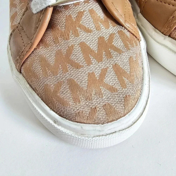 Michael kors Ashanti Tan canvas logo sneakers  girl's Size 4 youth shoes - Picture 4 of 12